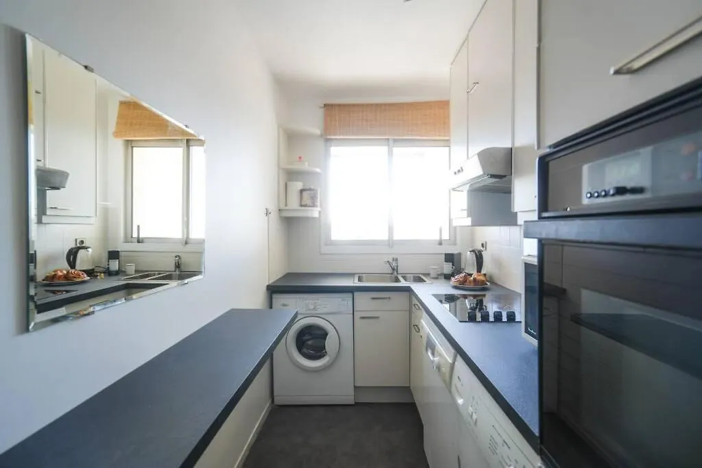 Beautifully Designed 1Br With King Size Bed Διαμέρισμα Παρίσι